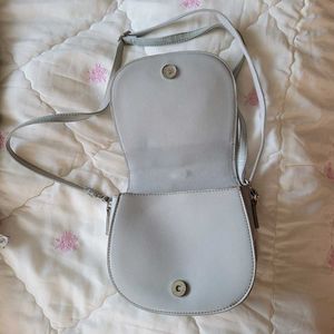 mumuso regular sling bag