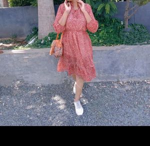 Cute Dress Perfect For Vacations And Picnic