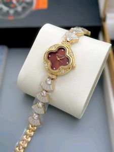 louis vuitton diamond studded ladies watch