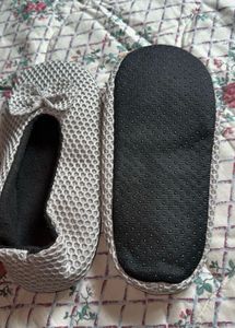 Stylish Mesh indoor flipflop