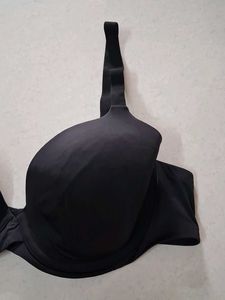 38C Maidenform black Bra