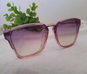 Stylish Gradient Sunglasses – Chic &amp; Lightweight