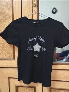 Bundle of 4 Women's Tops‼️