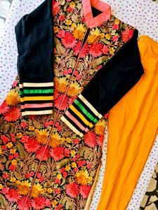 Beautiful Embroidered Kurta Set