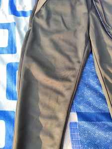 Best Track Pant... 28 Size