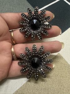 Sparkling Flower Earrings