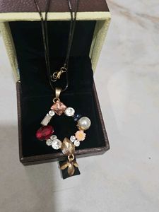 Sparkling Statement Pendant Necklace