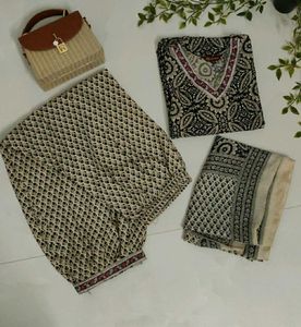 Elegant Printed Kurta Set with Dupatta🤍🌼✨