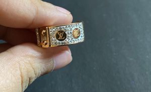 LV STONE STUDDED RING Antitarnish