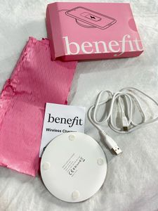 Benefit Wireless Charger  Set