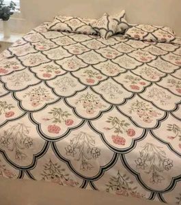 Elegant Floral Bedsheet Set