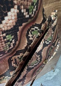 Stylish Snake Print Clutch