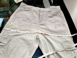ZARA Women's Cargo jogger pants.
