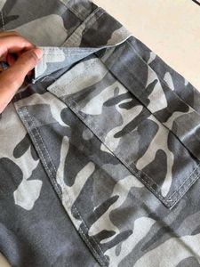 Newme Camouflage Cargo Pants
