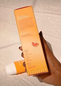 Original Brand New Dot &amp; Key Vitamin C Sunscreen
