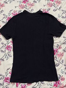 Black Ribbed Mock t shirt used