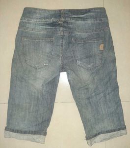 MANGO Rare-to-Find Vintage Y2K Denim Capri
