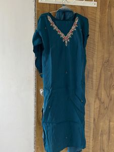 Teal Kurta Set with Intricate Neckline