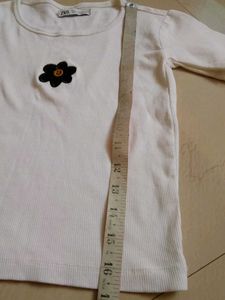 Cute Floral Applique T-Shirt