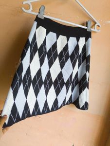 ❤️Size 26 to 30 Argyle Knit Mini Skirt