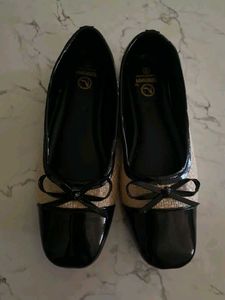 korean Beige and Black Ballerina Flats