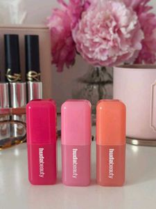 Huda Beauty Blush