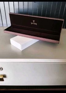 Tanishq Jewellery Big chain box