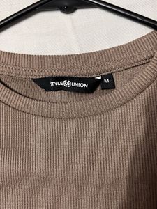 Ribbed Knit Cropped T-Shirt