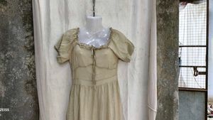 29238. Bohemian Chic Square Neck Dress
