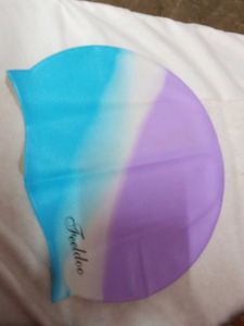 New Swimming Cap With Pouch