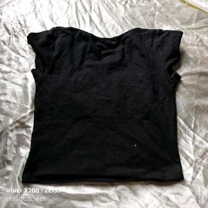AIlY BLACK RUCHED TOP