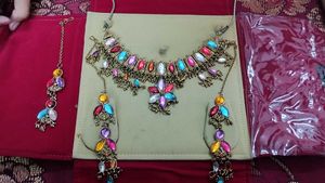 antique neck set