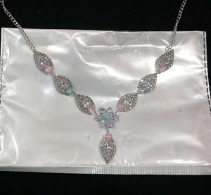 Pastel Pink, Mint Green Necklace &amp; Earrings Set🤍