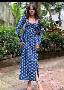 (FREE GIFT 🎁)Navy Blue Printed Maxi Dress