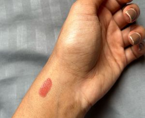 Nicolips Lip Scrub &amp; Liquid Matte Lipstick Combo