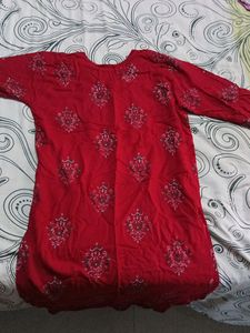 Red Kurti