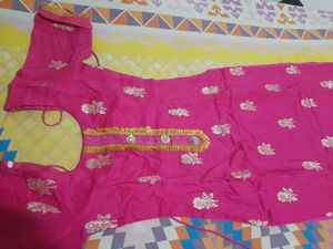 Beautiful Pink Kurta with Golden Embroidery
