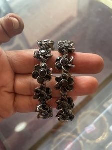 Elegant Flower Design Bangles