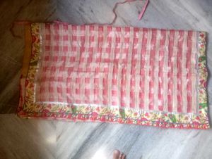 elegant Chex &amp; Floral Print saree with blouse
