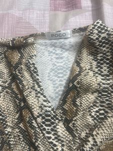 Stylish Snake Print V-Neck Top