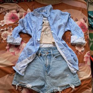 Chic blue Distressed Denim Shorts