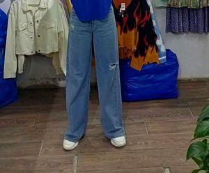Distressed Wide Leg Light Wash Jeans