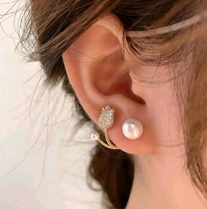 Elegant Pearl and Crystal Earrings