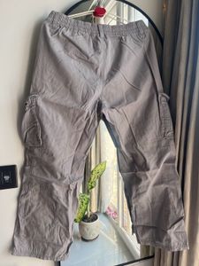 H&amp;M Rare Find Cargo Trousers