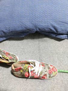 Floral Print Lace-Up Sneakers