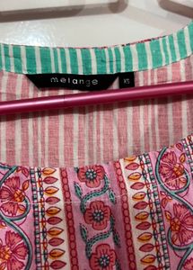 Elegant Cream Kurta with Pink Paisley Print