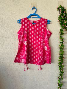 Chic Pink Floral Print Sleeveless Kurta