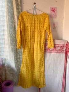 SALE:- Yellow Printed Kurti