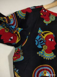 Desi Weavess Black  Kalamkari Print Short Sleeves Crop Tops (Women's)
