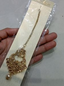 🆕😘beautiful maang tikka with golden polish beat